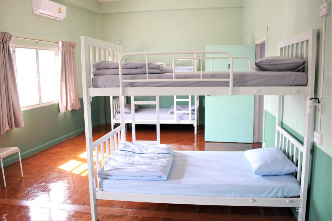 Sook Hostel (Adults Only) Chiang Mai Extérieur photo