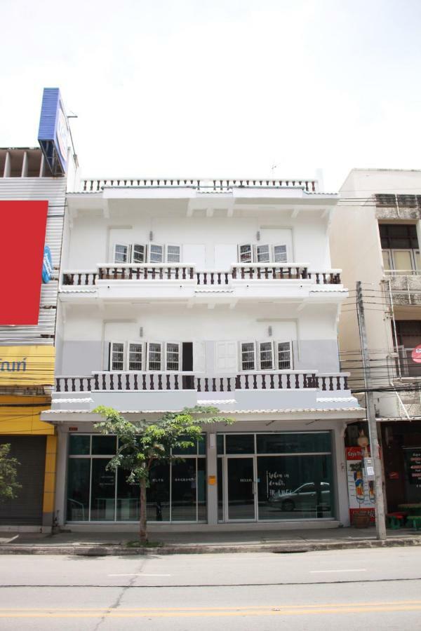 Sook Hostel (Adults Only) Chiang Mai Extérieur photo