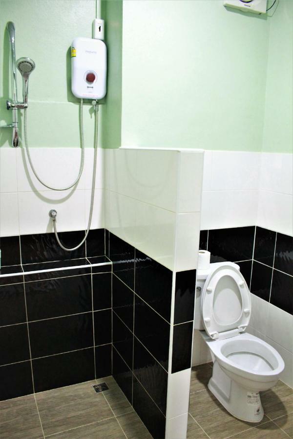 Sook Hostel (Adults Only) Chiang Mai Extérieur photo